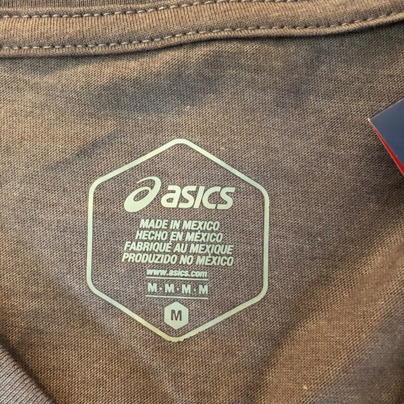 NWT ASICS T-shirt Medium - Picture 3 of 4
